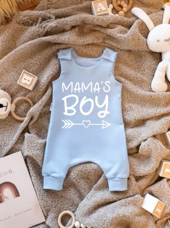 oblačila za dojenčka z napisom MAMA'S BOY